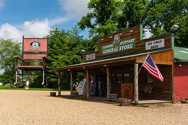 The World’s Largest Rocking Chair (Fanning, Missouri)